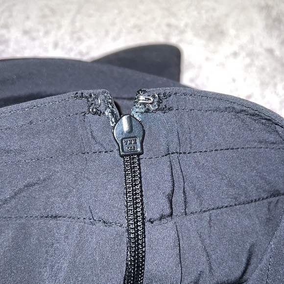 🆕 NWOT Athleta Navy Skort Side Zip Size 12P - Picture 10 of 10